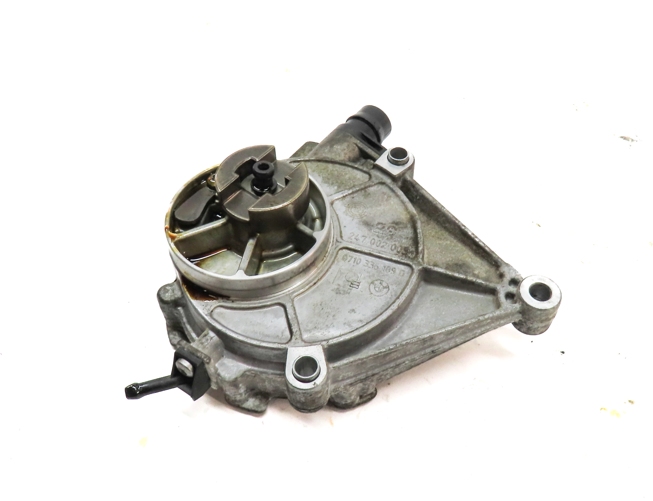12-14 BMW 328i 528i X1 X3 Z4 (F30 F10 E84 F25 E89) 2.0L TURBO BRAKE VACUUM PUMP — exact item pictured